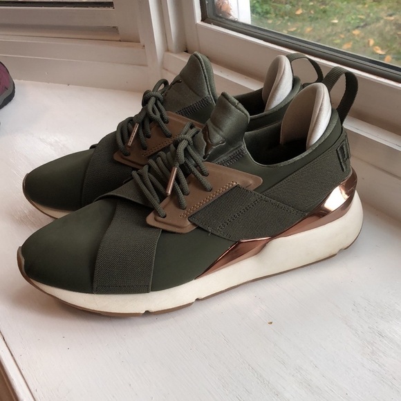 Puma Muse Metal Sneakers size 8.5 - Picture 5 of 9